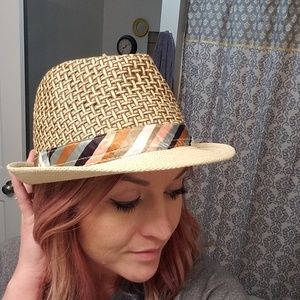 Women's fedora